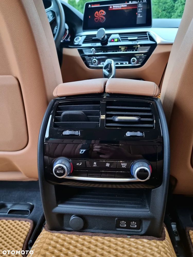 BMW Seria 5 520d Touring Luxury Line - 18