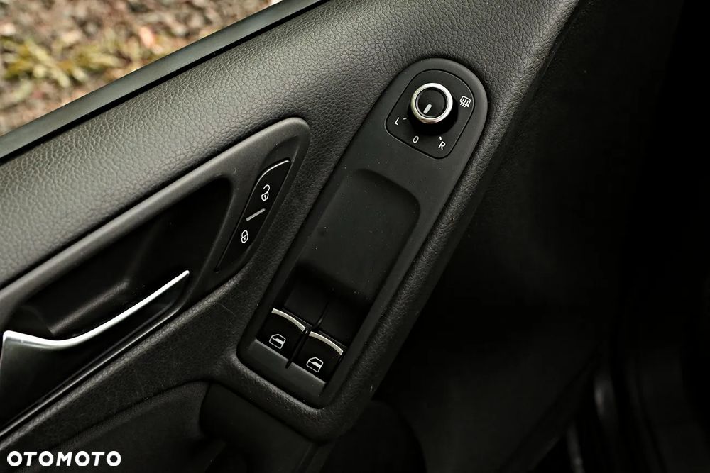 Volkswagen Golf 2.0 TDI DPF GTD - 36