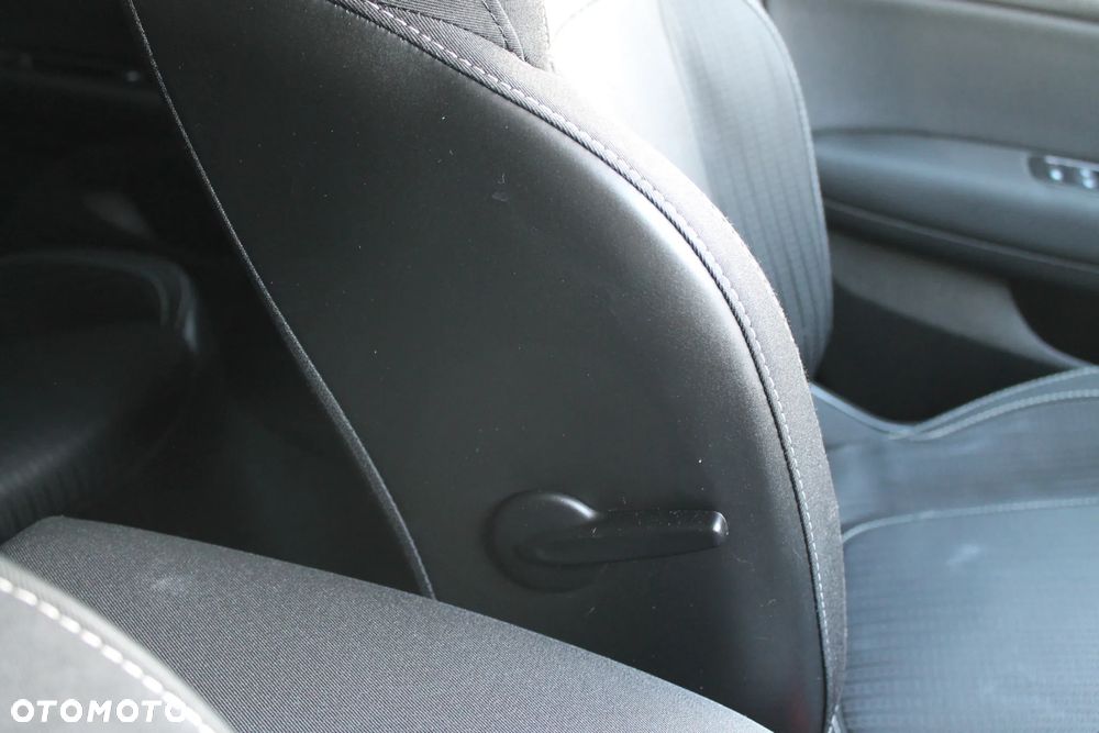 Renault Megane ENERGY TCe 130 LIMITED - 38