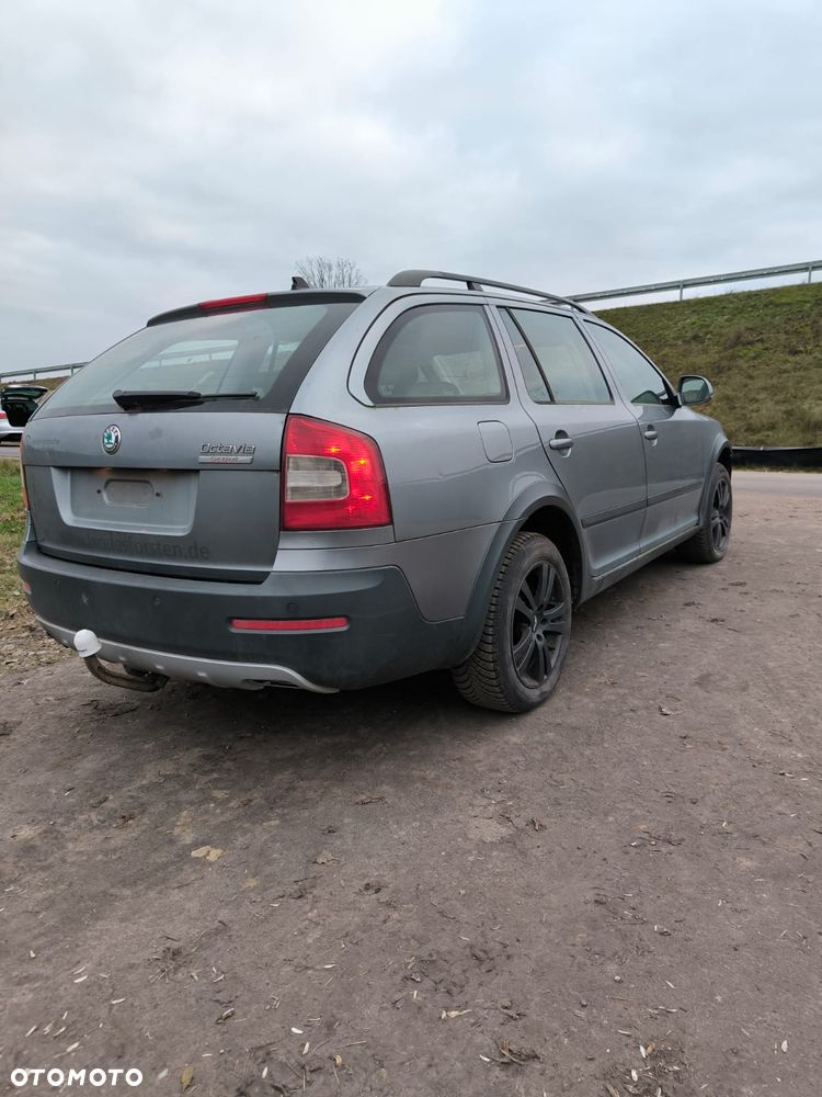 Skoda Octavia 2.0 TDI DPF 4x4 Scout - 4