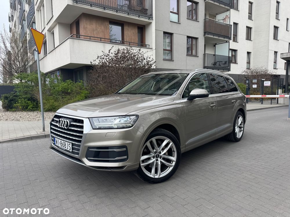 Audi Q7 - 1