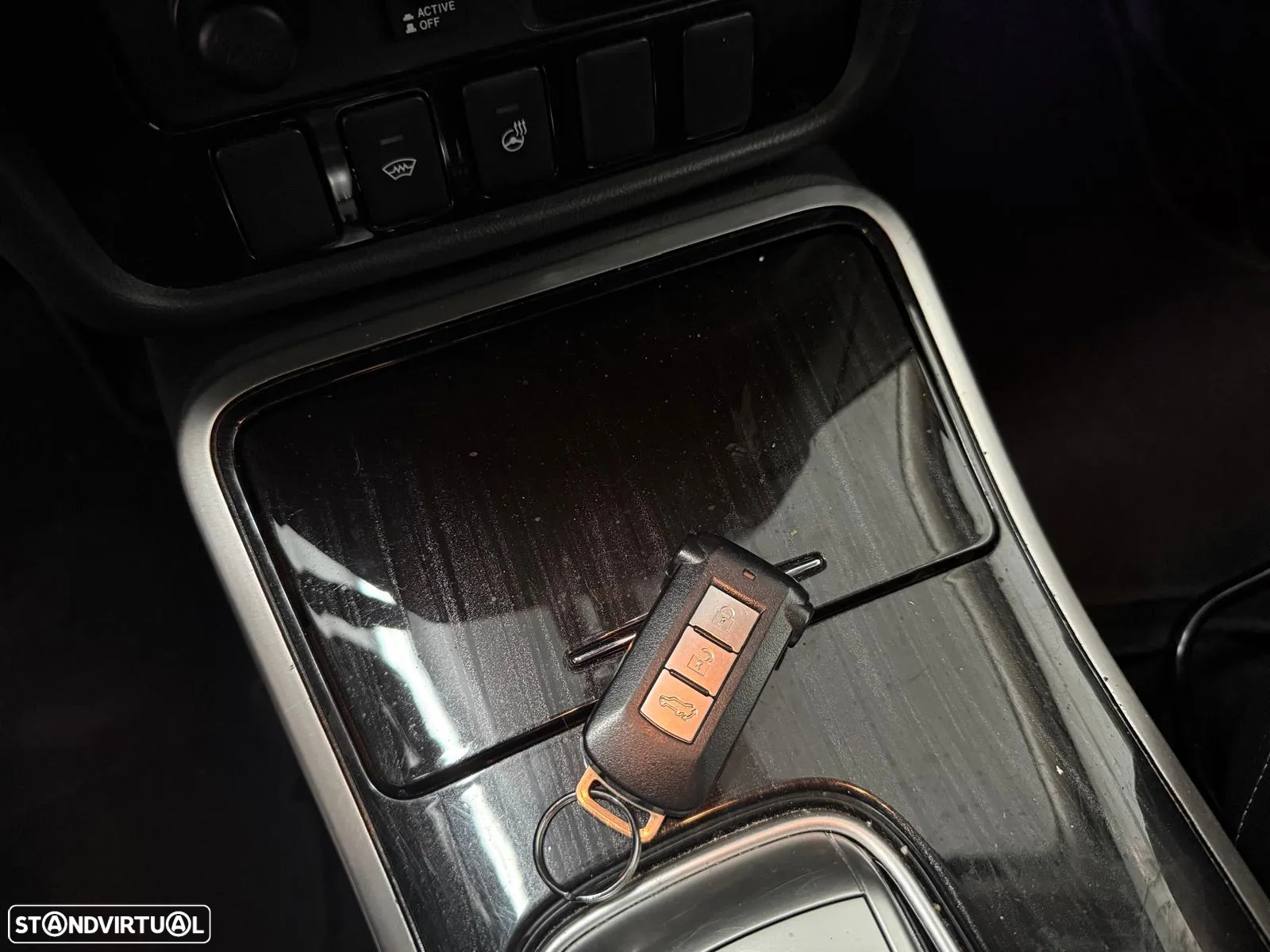 Mitsubishi Outlander 2.0 PHEV Instyle - 43