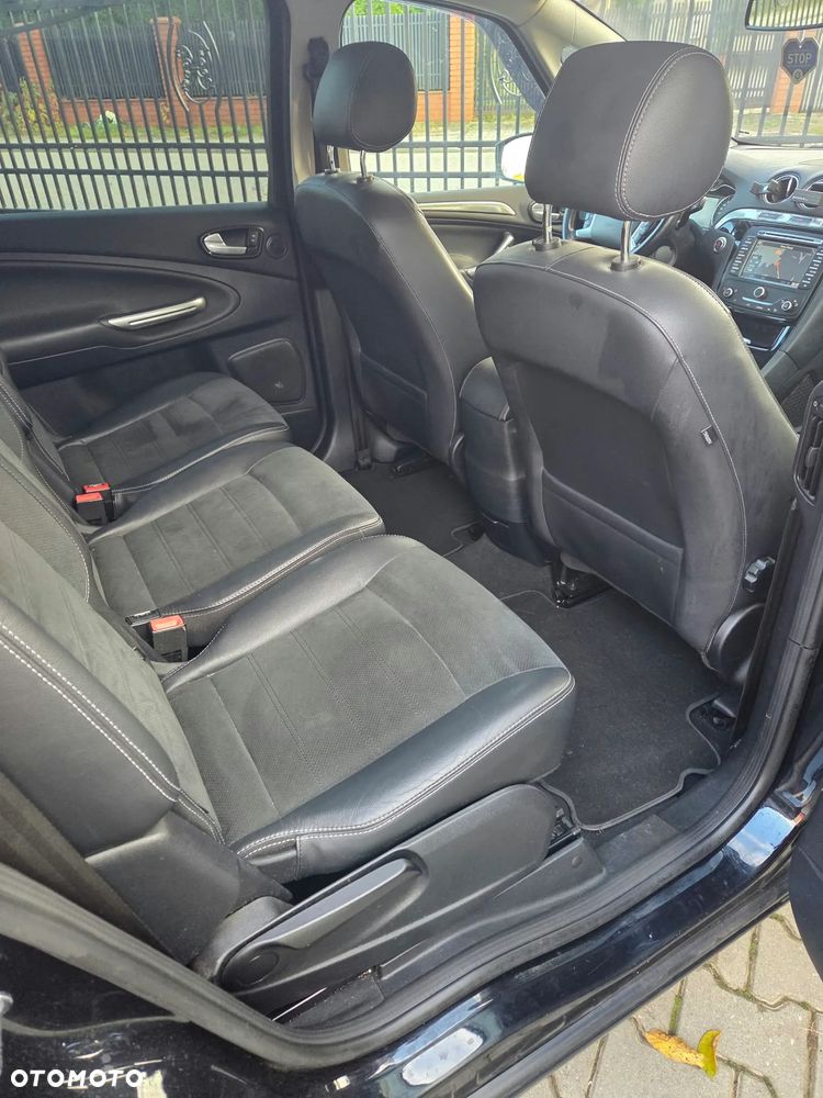 Ford S-Max - 9