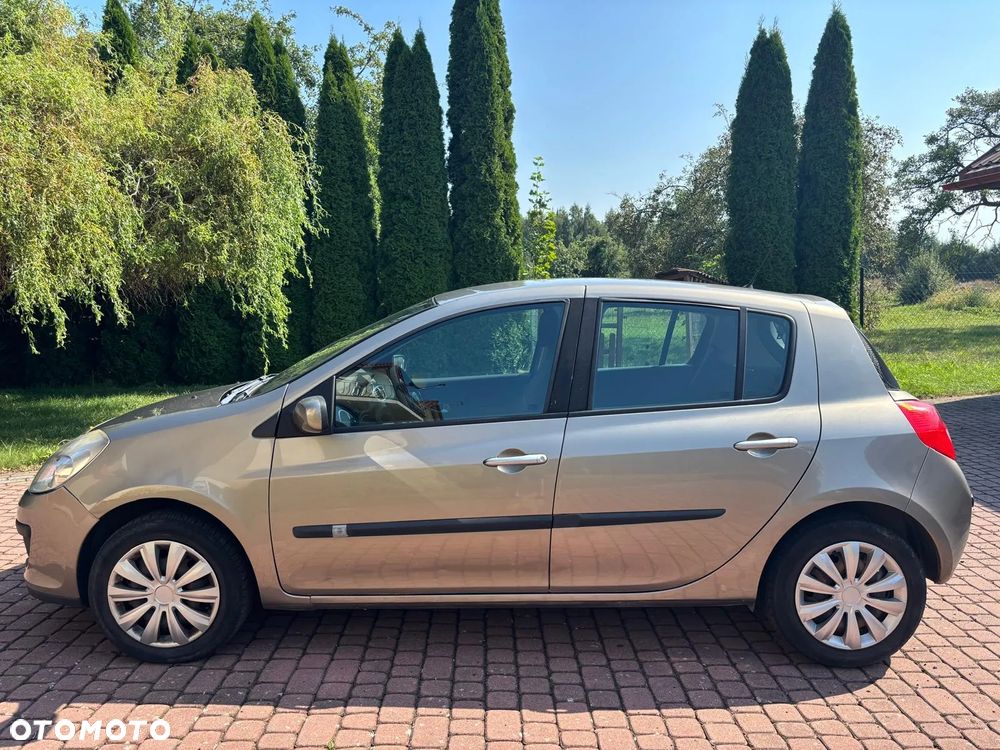 Renault Clio 1.5 dCi Alize - 4