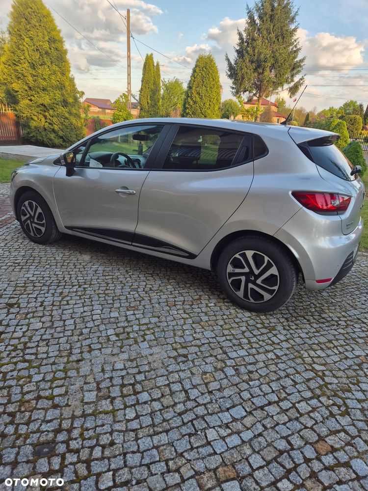 Renault Clio - 10