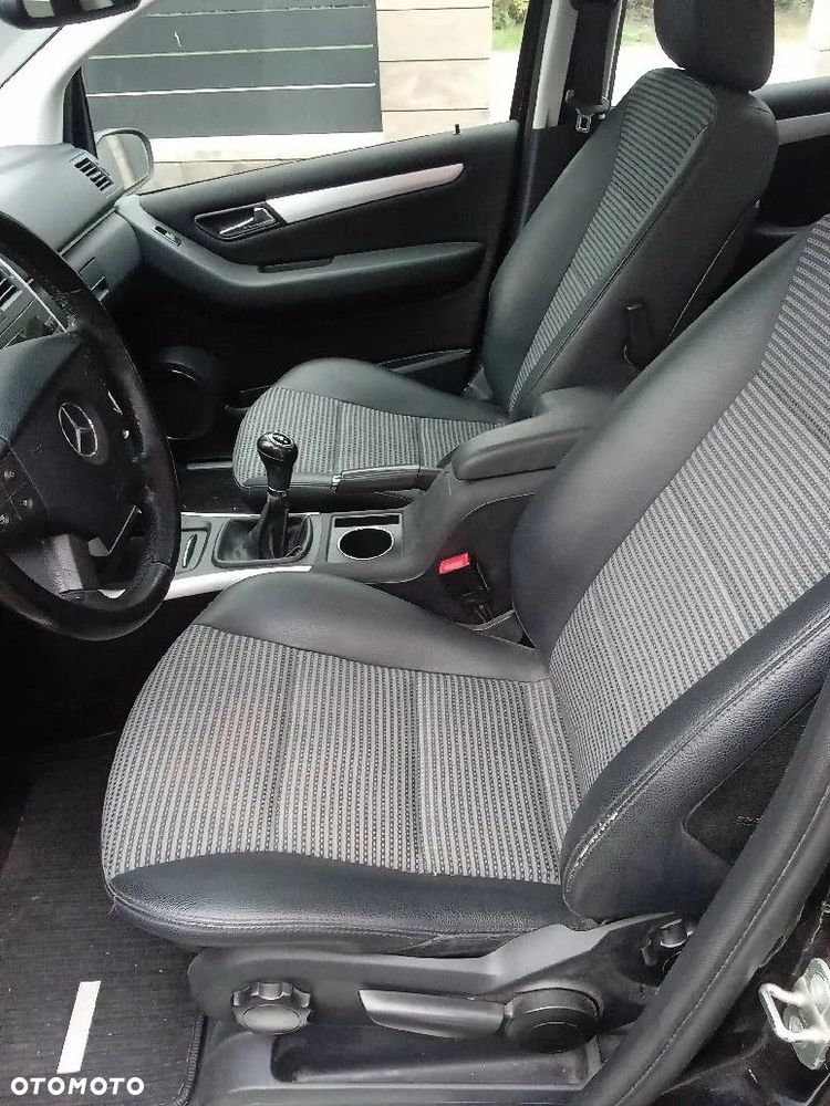 Mercedes-Benz Klasa B 200 - 9