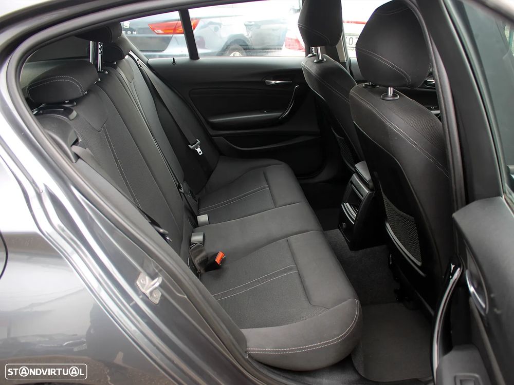 BMW 116 d Line Sport - 13