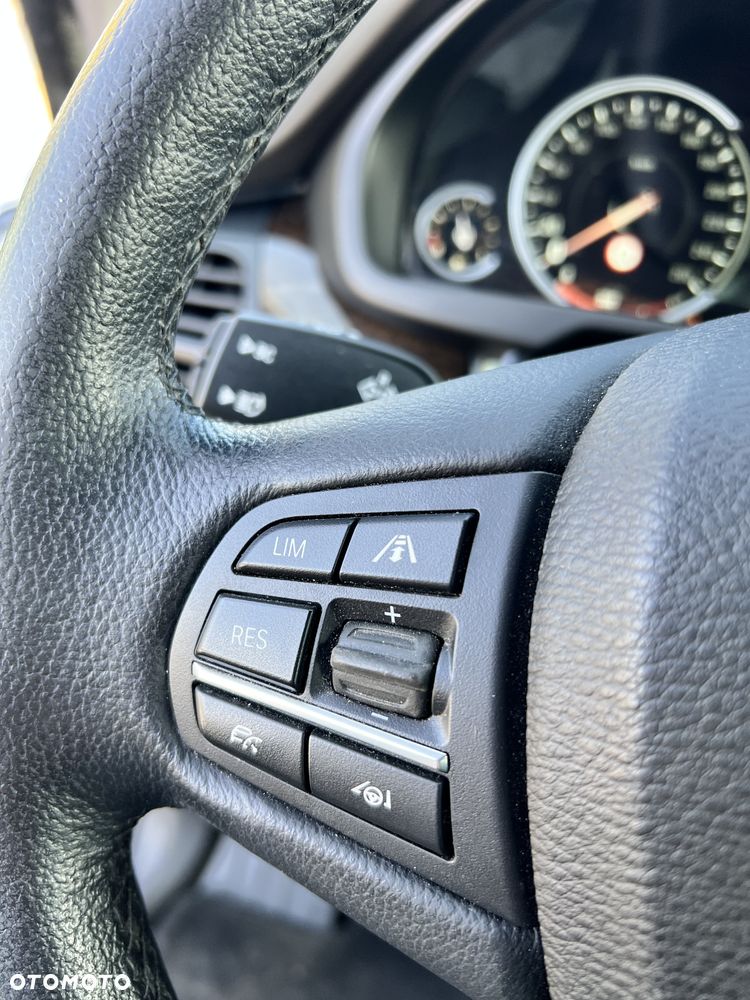 BMW X5 xDrive40d - 14