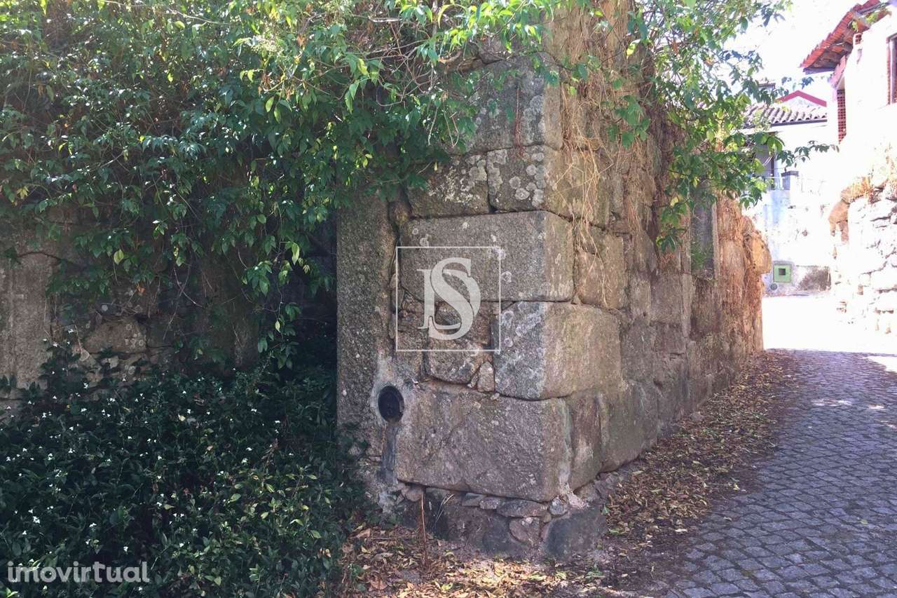 Moradia em ruína para restaurar em Santo Evos, Viseu - Grande imagem: 3/9