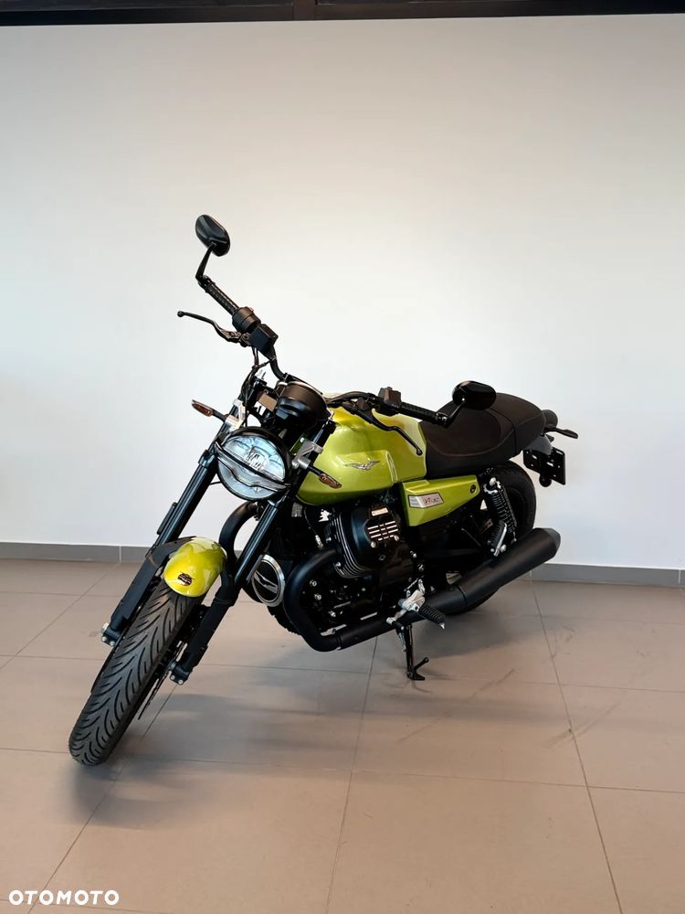 Moto Guzzi V7 - 3