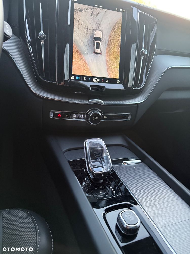 Volvo XC 60 T6 AWD Ultra Black Edition - 15
