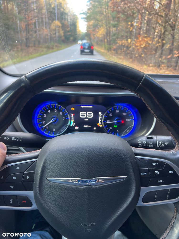 Chrysler Pacifica - 9