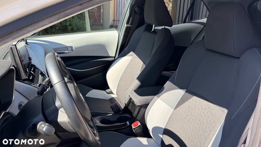 Toyota Corolla 1.8 Hybrid Comfort - 12