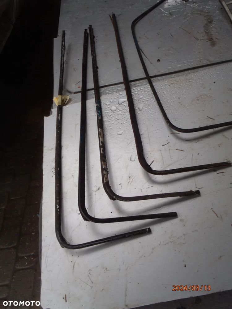 mechanizm podnośnik szyby ramka uszczelka gumowa  listwa zgarniająca drzwi fiat 126p elegant fl maluch - 21