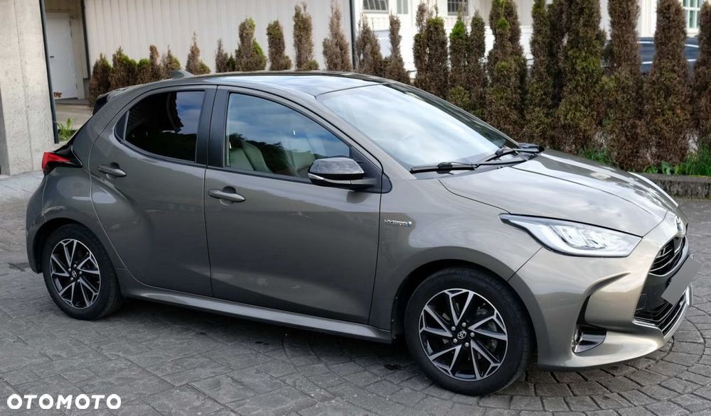 Toyota Yaris Hybrid 1.5 Selection Style - 1