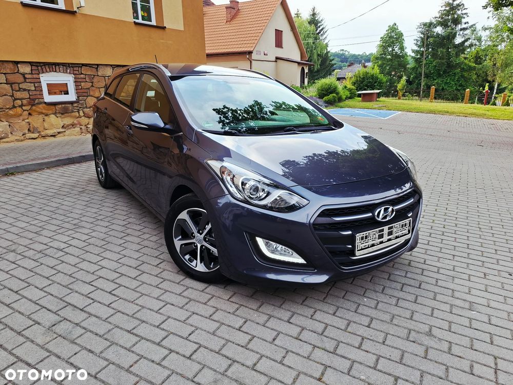 Hyundai i30 blue Kombi 1.6 GDi Passion - 6