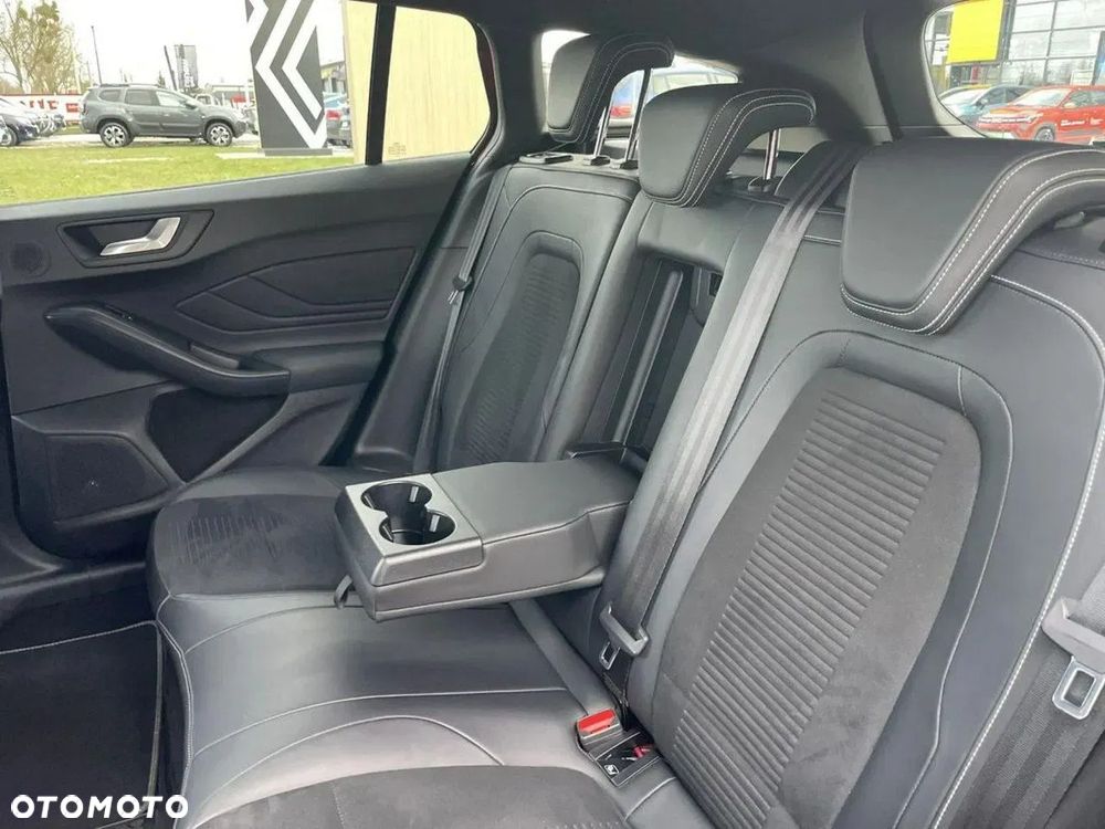 Ford Focus 2.3 EcoBoost ST X - 21