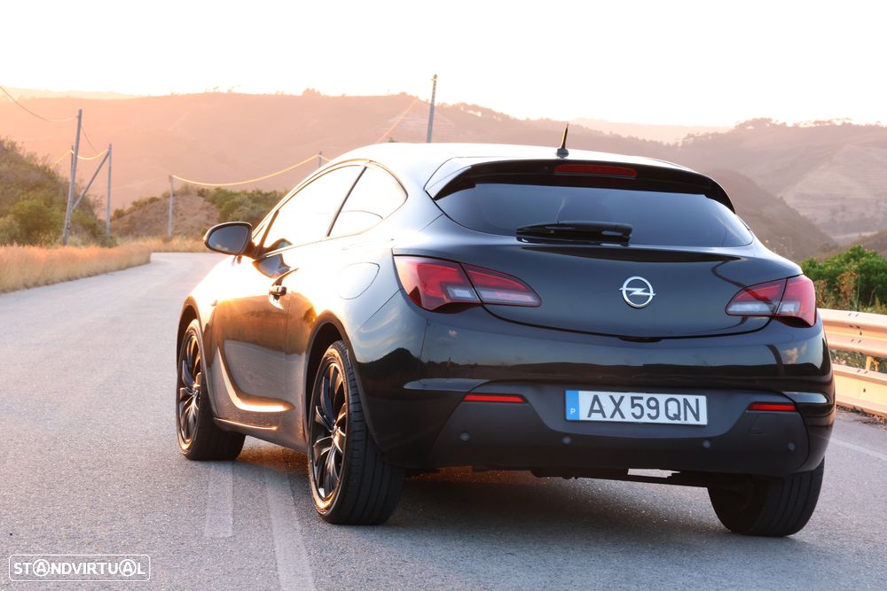 Opel Astra GTC 1.7 CDTI DPF Sport - 4
