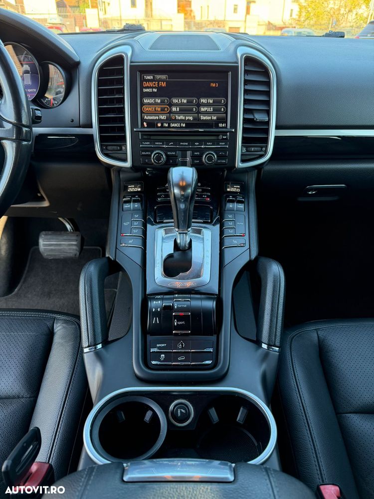 Porsche Cayenne Diesel Platinum Edition - 4