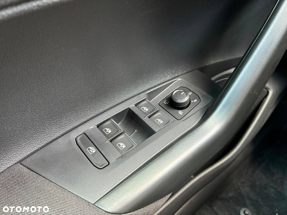 Volkswagen Polo - 22