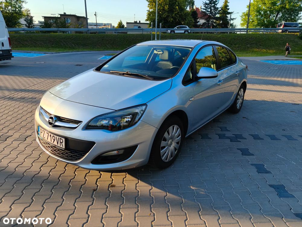 Opel Astra 1.6 Active EU6 - 3