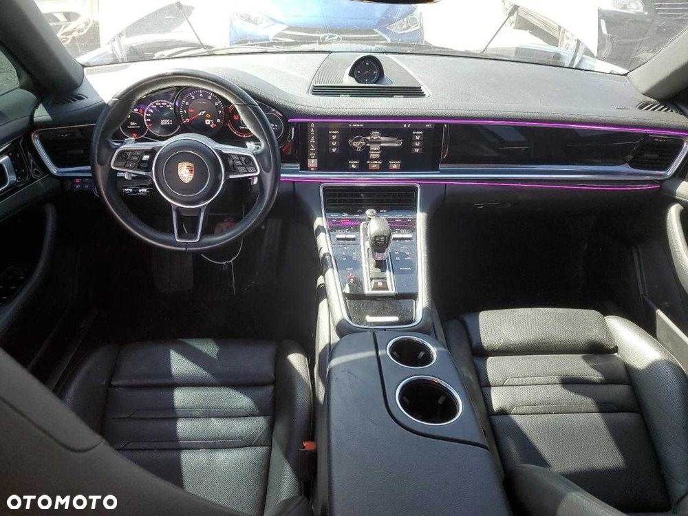 Porsche Panamera 971, z 2018 roku, model USA — części. - 5