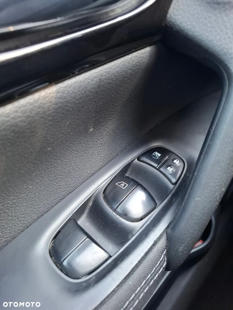 Nissan Qashqai ver-1-2-dig--t-acenta-eu6 - 9