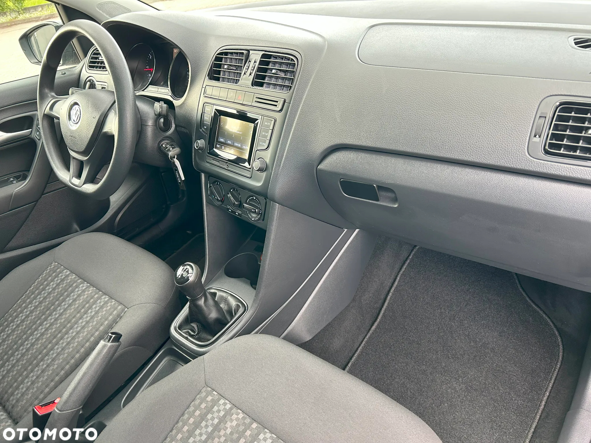 Volkswagen Polo - 34