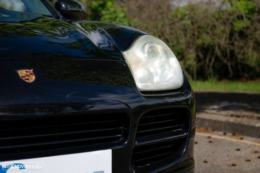 Porsche Cayenne Turbo - 3