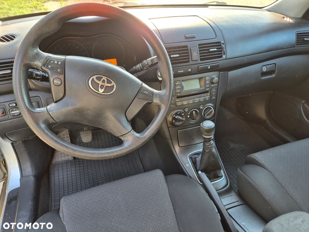 Toyota Avensis 2.0 D-4D Luna - 10