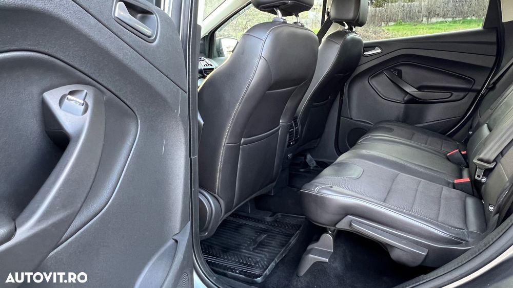 Ford Kuga ver-2-0-tdci-powershift-4wd-titanium - 7