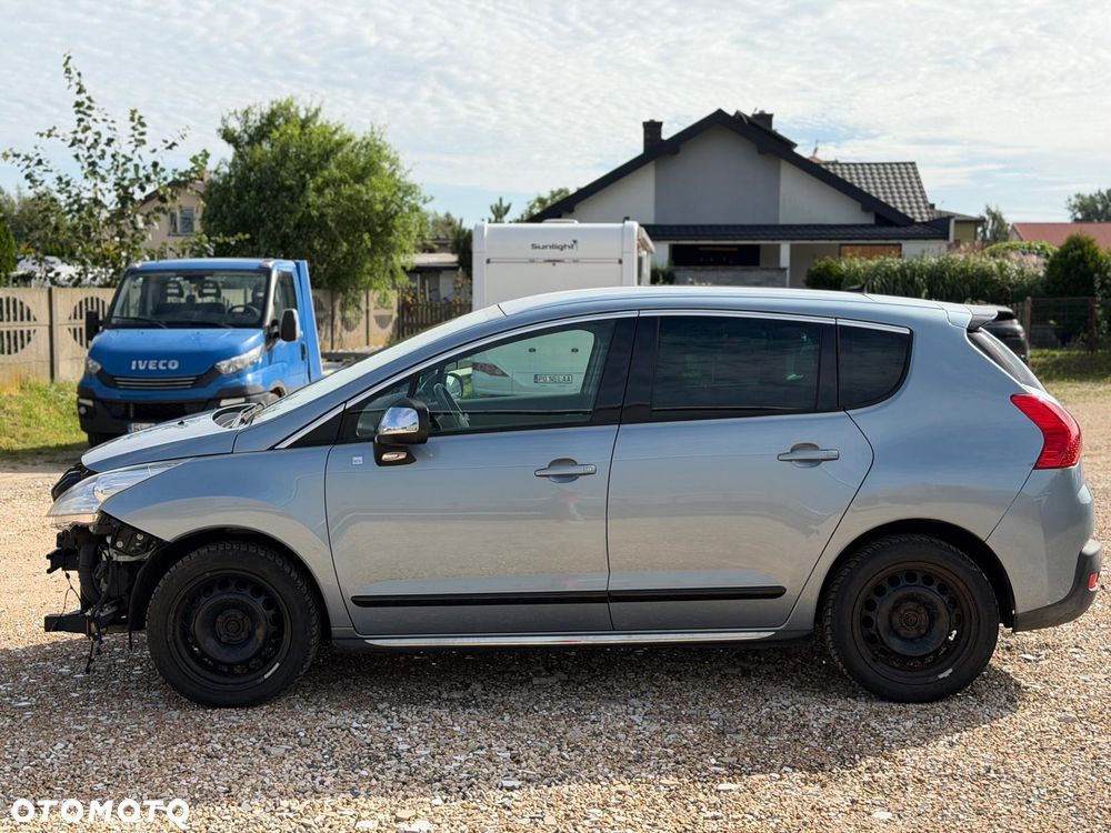 Peugeot 3008 Hybrid4 - 8
