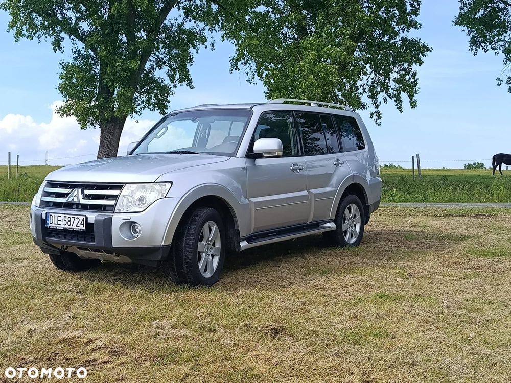 Mitsubishi Pajero 3.2 DID Alpine Edition - 1