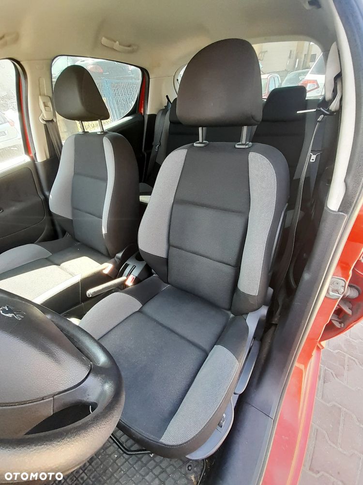 Fotel kierowcy PEUGEOT 207 HB 5D 06-09r. - 1