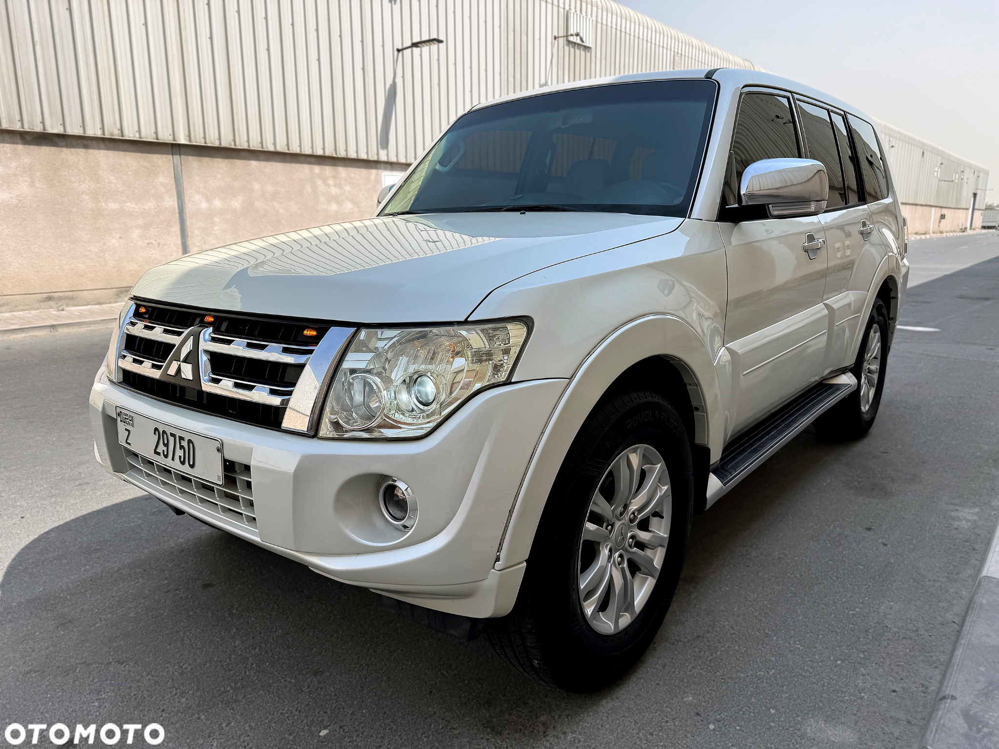 Mitsubishi Pajero 3.8 V6 Instyle - 3