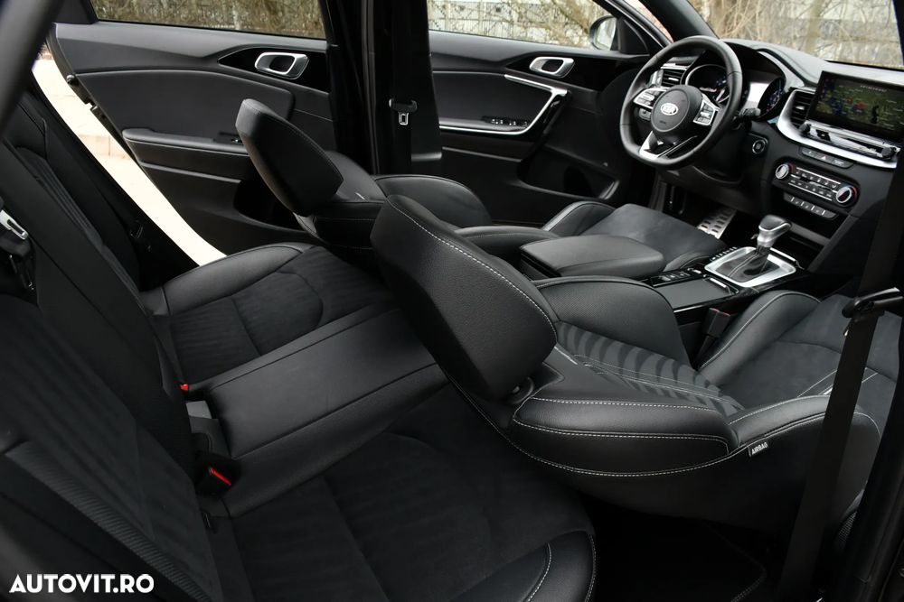 Kia Ceed 1.5 T-GDI DCT7 OPF (48V Mild Hybrid) GT Line - 10