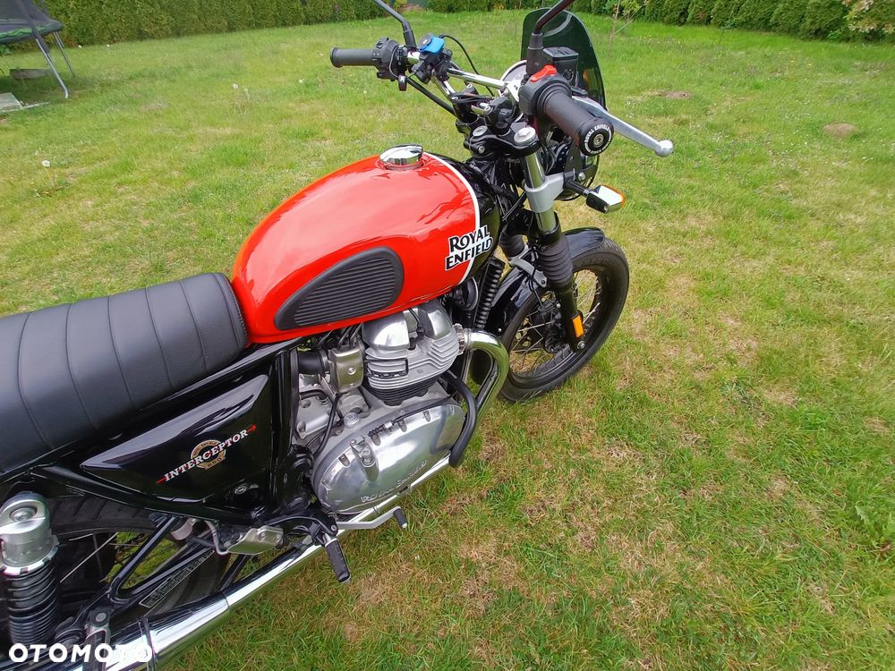 Royal Enfield Interceptor - 14