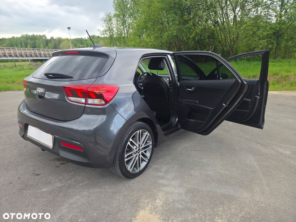 Kia Rio 1.4 L - 23