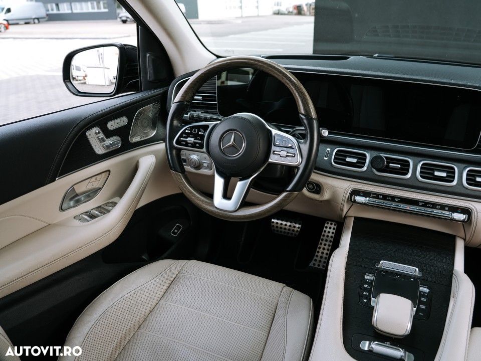 Mercedes-Benz GLS - 16