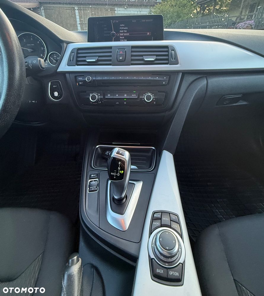 BMW Seria 3 320d Efficient Dynamics Edition Modern Line - 12