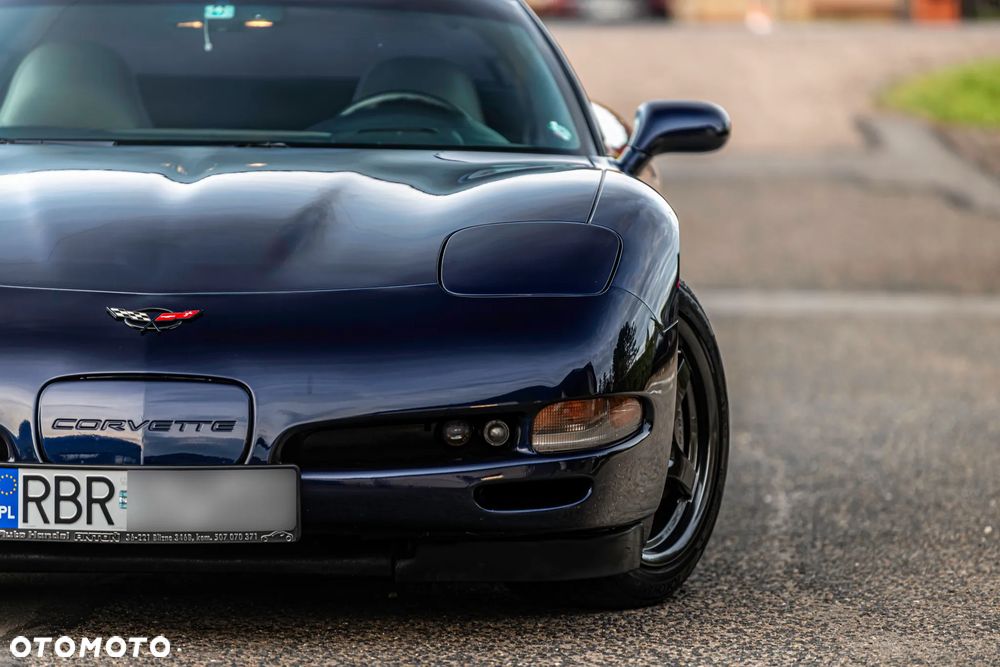 Chevrolet Corvette - 13
