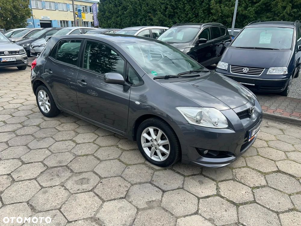 Toyota Auris 2.0 D-4D Executive - 1