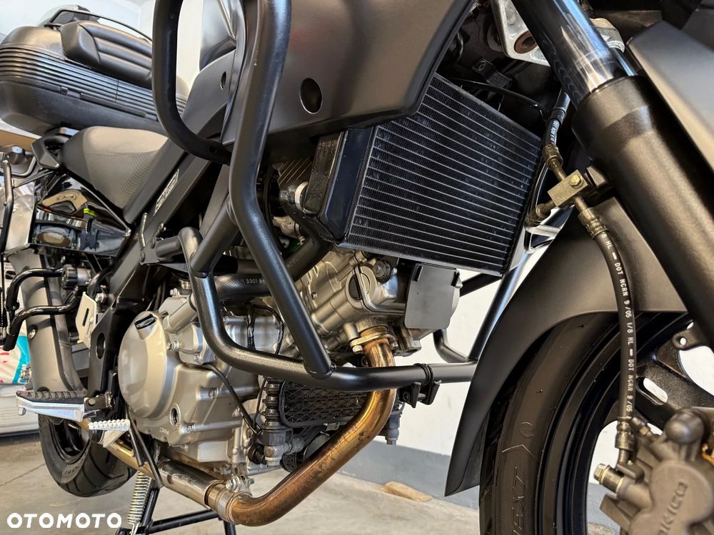 Suzuki V-STROM - 17