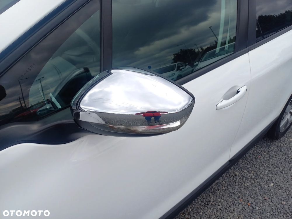 Peugeot 2008 - 12