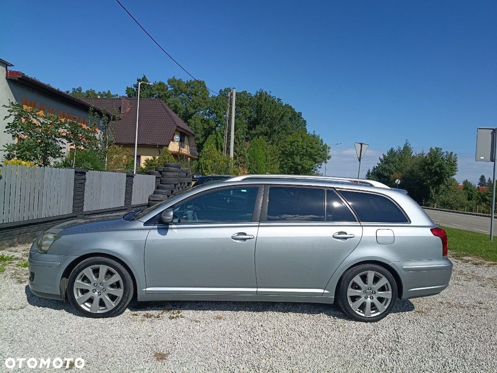 Toyota Avensis - 5