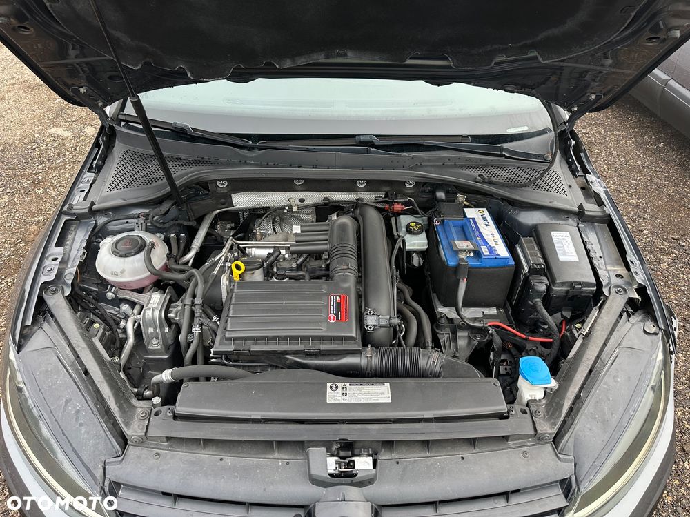 Volkswagen Golf - 29