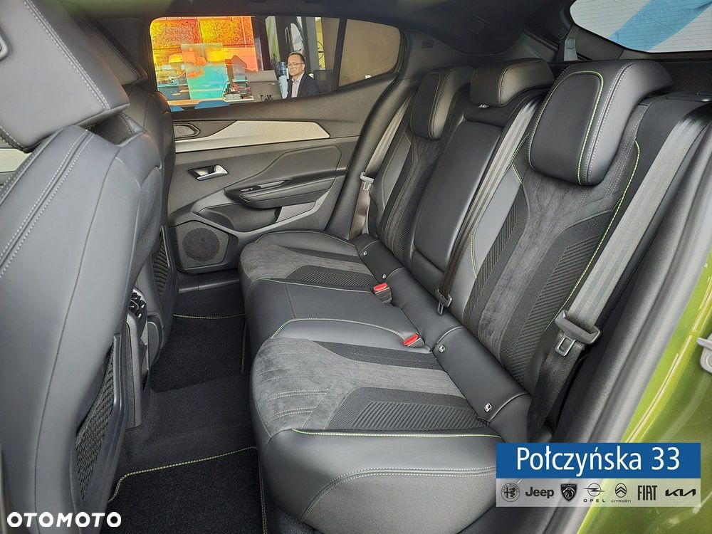 Peugeot 408 - 17