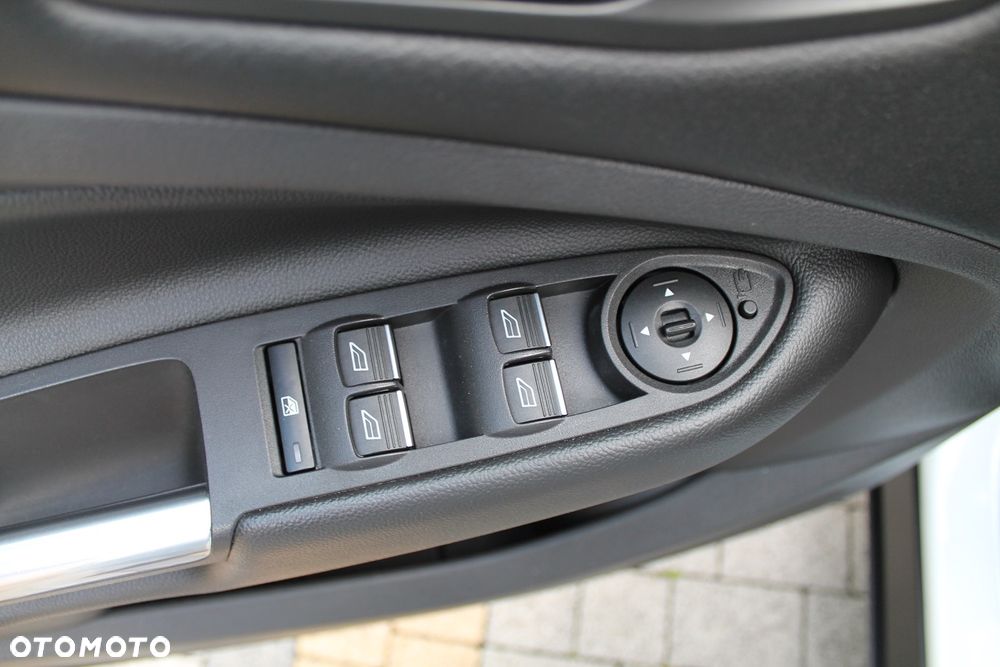 Ford Kuga 2.0 TDCi 2x4 Cool & Connect - 19