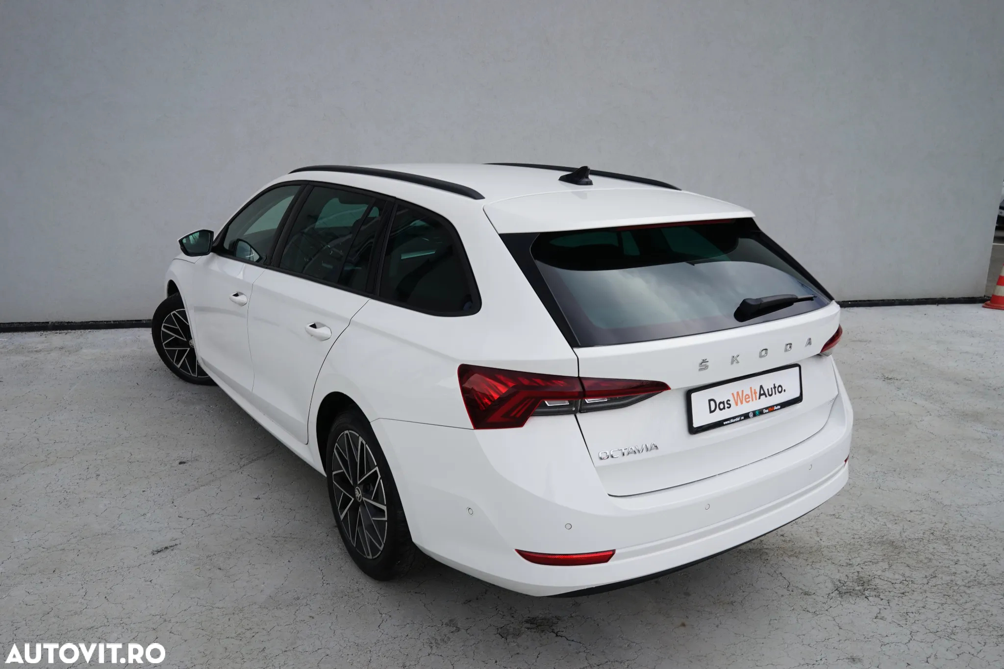 Skoda Octavia Combi Diesel 2.0 TDI DSG Style - 4