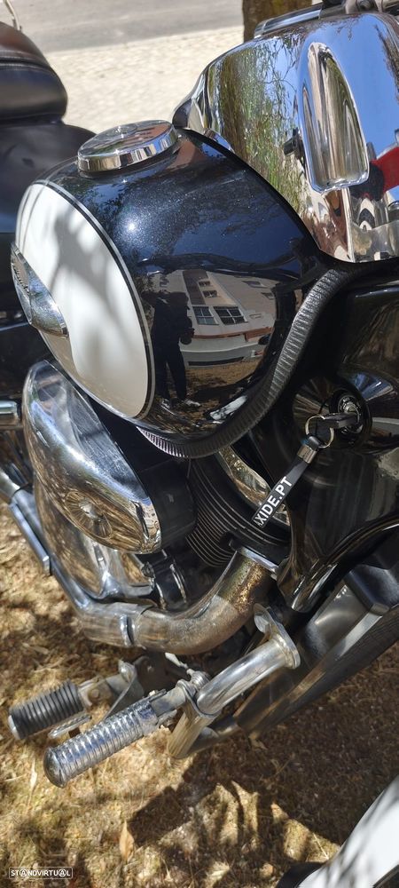 Suzuki Intruder VL 800 - 10